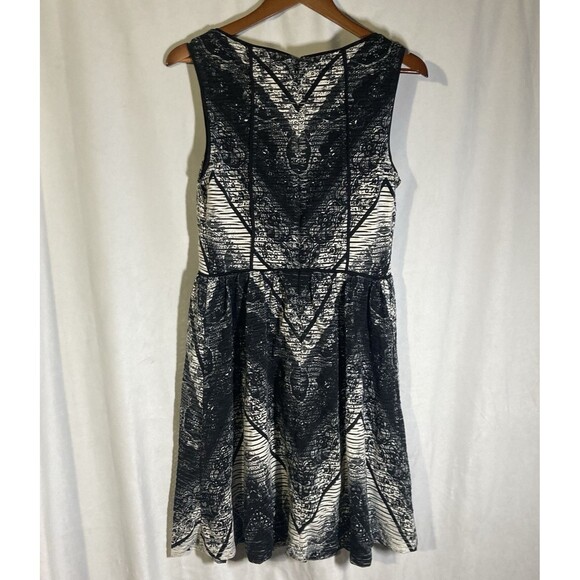 ANN TAYLOR LOFT black white chevron artsy scoop neck sleevless shift dress 4 - Picture 7 of 10